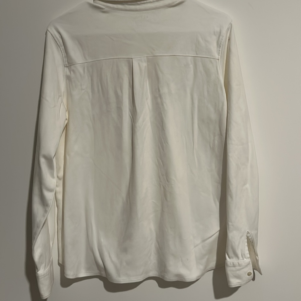 L.LBean 100%cotton NWOT size XL white  Polo button down - Picture 4 of 5